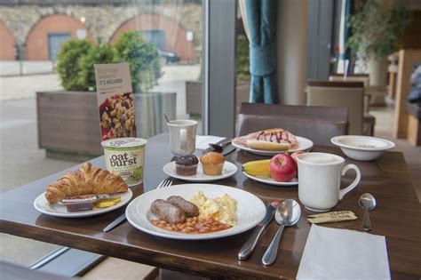 Book holiday inn express kettering & save big on your next stay! Breakfast | Holiday Inn Express