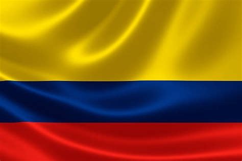 El mensaje que indica la bandera al revés, está relacionado con el desastre o petición de amparo; Bandera Colombia 150 X 90 Cms En Tela Satinada Impermeable ...