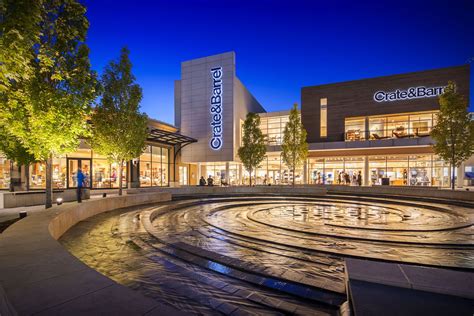 A Premier Shopping Destination In Chicagos Western Suburbs Oakbrook