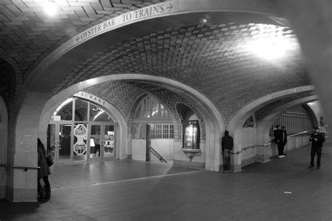 Here's how it works… you walk to the corridor outside the famous oyster bar & restaurant. The Whispering Gallery In Grand Central: Explaining The Magic