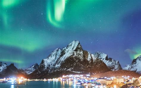 Download Wallpaper 1920x1200 Northern Lights Mountains
