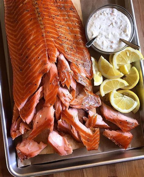 Everybody understands the stuggle of getting dinner on the table after a long day. Applewood + fresh salmon = WINNING @julesfood