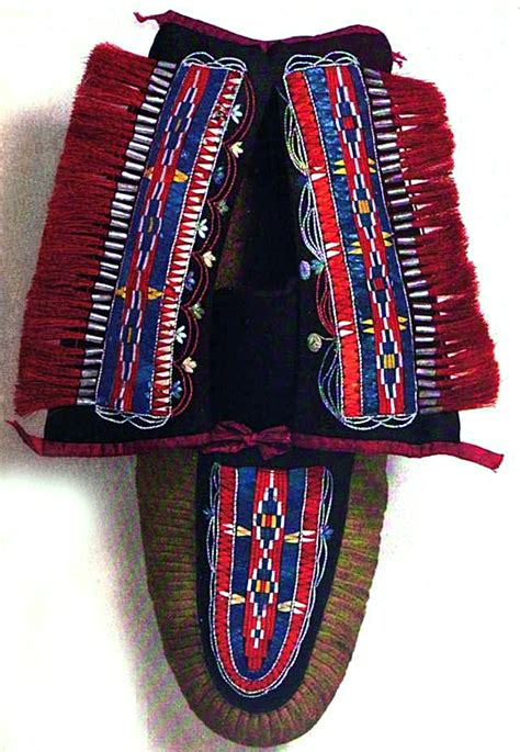 Huron Quillwork Moccasin Thefreedictionary Native American