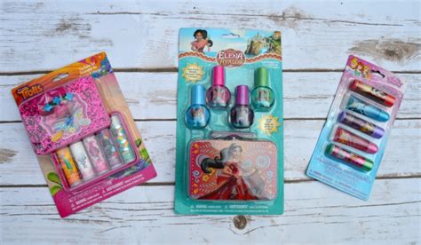 Little Girls Makeup Kits From Townleygirl Review And Giveaway