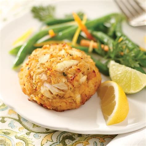 Maryland Jumbo Lump Crab Cakes Delivered L Chesapeake Bay Crab Cakes And More
