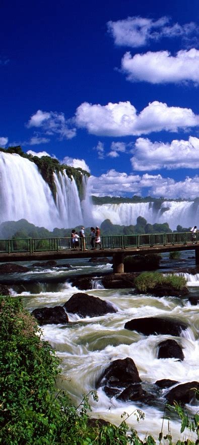 From war and rivalry to friendship and alliance. No1 Amazing Things: Iguazu Falls, Brasil - Argentina