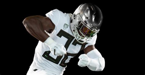 No Pac 12 Team Will Ever Touch Oregons Uniform Fire Fanbuzz