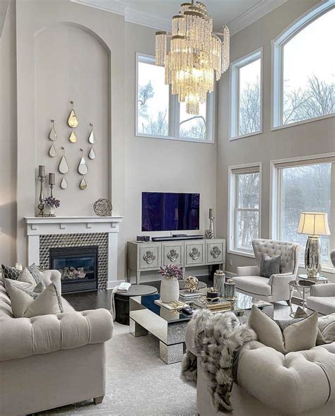 Elegant Transitional Style Beige Living Room Decor With Beige Tufted