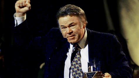Roy Clark Dies Country Music Stars React To Hee Haw