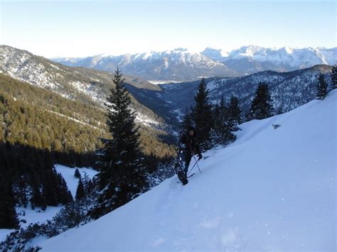 Get premium, high resolution news photos at getty images Schneeschuh: Picknick im Schnee (Tour 27332)