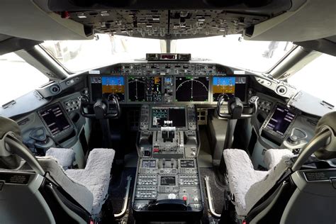 Tour The Cockpit Of ANA S Boeing 787 Dreamliner WIRED