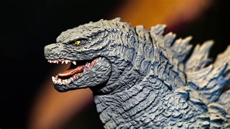 Sh Monsterarts Godzilla 2019 Review Luminous