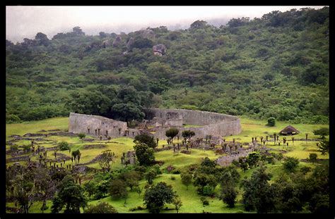 Great Zimbabwe Overview Of The Great Zimbabwe Ruins The M Flickr