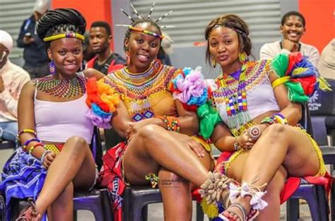 Afrikkalaiset Heimot Alaston Tanssi Kuvia Naisista
