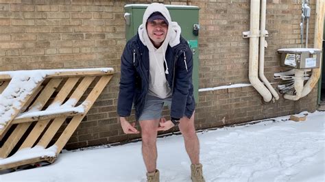 Dudes Who Wear Shorts In The Winter Youtube