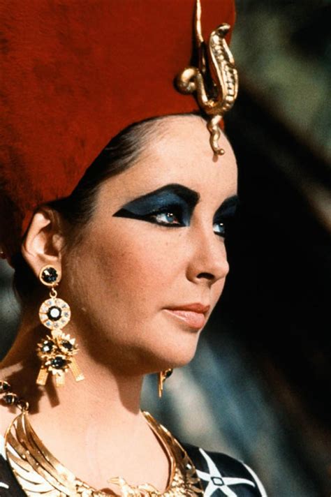 Rare And Beautiful Color Photos Of Elizabeth Taylor Portrayed The