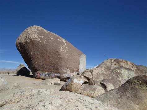 A Rock In The Mojave Desert So Large Visitors From Venus Came To See It