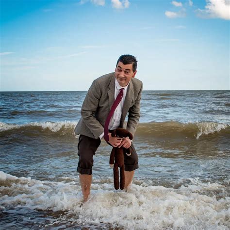 British Mr Bean Lookalike Becomes Unlikely Internet Sensation Across