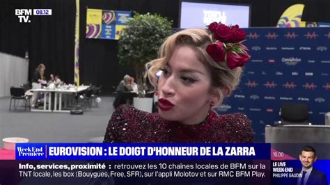 Voici Eurovision La Zarra A T Elle Vraiment Fait Un Doigt D