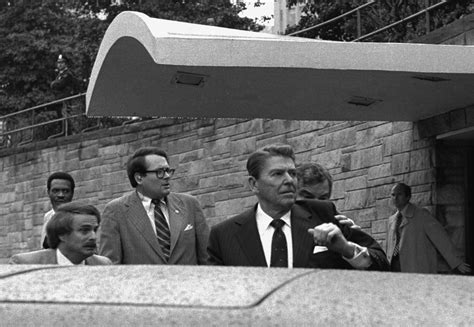 Photos 35 Years Ago Reagan Assassination Attempt Wtop News