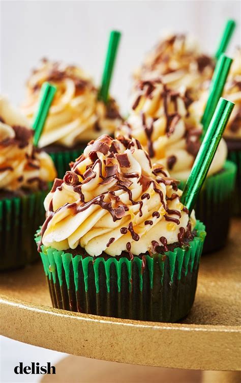 Make These Caramel Frappuccino Cupcakes For The Biggest Starbucks Lover