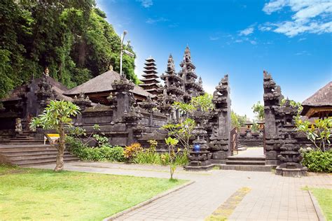 Goa Lawah Temple In Bali Balis Bat Cave Temple Go Guides
