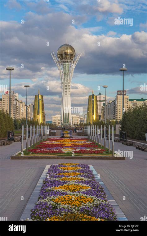 Astana Avenue Bayterek Boulevard Ciudad Flores Plantas Kazajstán