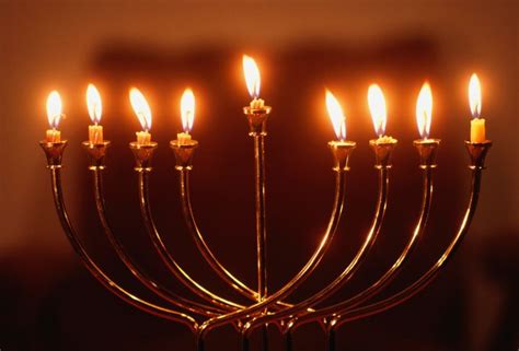 The History And Traditions Of Hanukkah The Jewish Festival Of Lights Huffpost