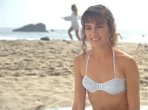 20 Sexy Photos Of Susanna Hoffs Which Will Leave You Speechless The