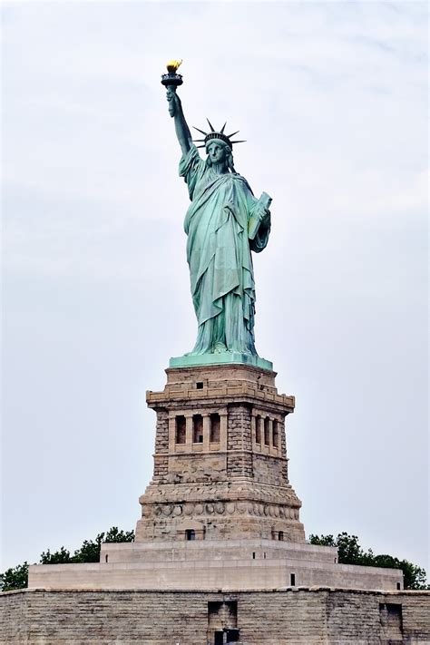 Hotels near statue of liberty. File:New-York-City---Liberty-Island---Statue-of-Liberty ...