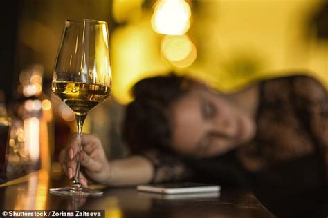 Binge Drinking Among Women Doubles In A Decade Daily Mail Online