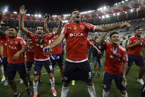 Club atlético independiente (spanish pronunciation: Fotos: Independiente alzó la Copa Sudamericana (13/12/2017)