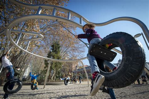 Planes Con Niños En Madrid Probando El Nuevo Parque Infantil De La Plaza De España Blog De