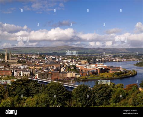Craigavon Bridge Derry City Northern Ireland Stock Photo Alamy