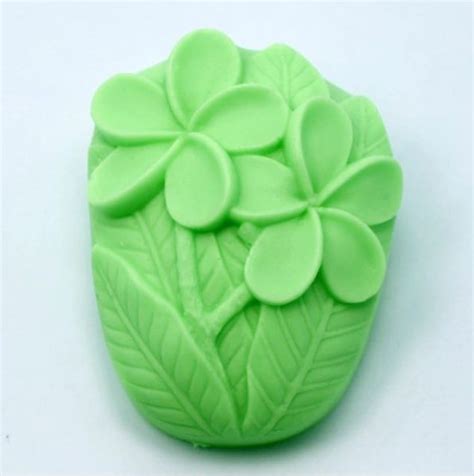 Bahan lunak alami tersedia secara alami. √ Macam-macam Kerajinan Bahan Lunak, Penjelasan Lengkap & Gambar!