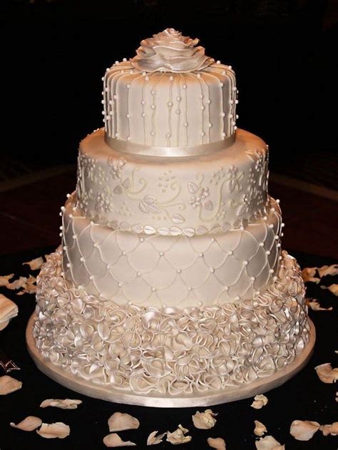 29 Elegant Vintage Buttercream Wedding Cakes Aisyahomecom Ivory