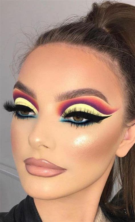 35 Fun Colorful Eyeshadow Ideas For Makeup Lovers Part 20 Colorful