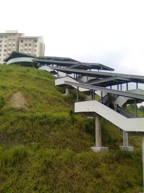 Terletak di puncak alam, kuala selangor, kampus ini telah siap pada tahun 2009. Effy Syazwani: Babai UiTM Puncak Alam
