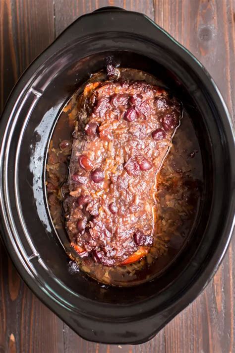 In a small saucepan, combine cranberries, water, and maple syrup and bring to a boil. Slow Cooker Cranberry Pork Loin | Recipe | Slow cooker pork loin, Slow cooker pork roast, Slow ...