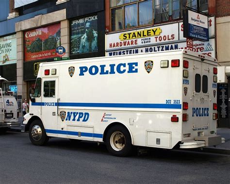 Pcar Nypd Disorder Control Unit Police Truck City Hall Area New York