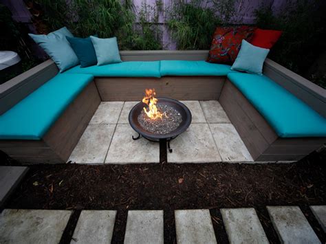 In Ground Fire Pit Design Juggles Cold Outdoor Into A Warm Space To