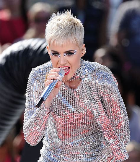 Katy Perry Suffers Major Wardrobe Malfunction Live On Stage Music
