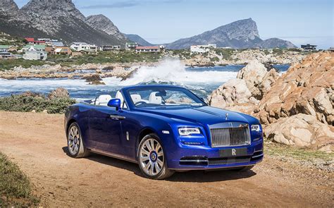 The wraith range is offered with a 4 year, unlimited kilometre warranty. First Drive review: 2016 Rolls-Royce Dawn