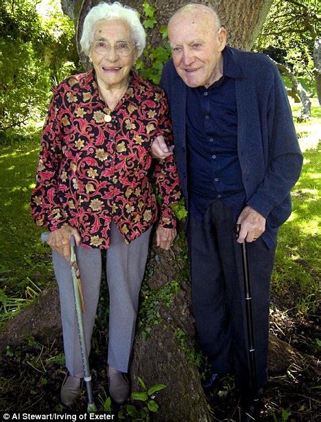 husband in britain s longest marriage dies at 101 daily mail online