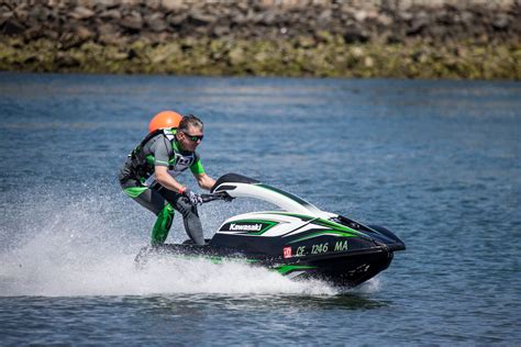 The jetovator is a water jet bike and it looks like a lot of fun. Kawasaki SX-R Jet Ski First Ride Review | 14 Fast Facts ...