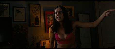Bel Powley Hot And Sex The King Of Staten Island 2020 HD 1080p WEB