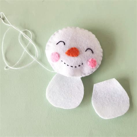 Felt Snowman Ornament Free Pattern Moms And Crafters