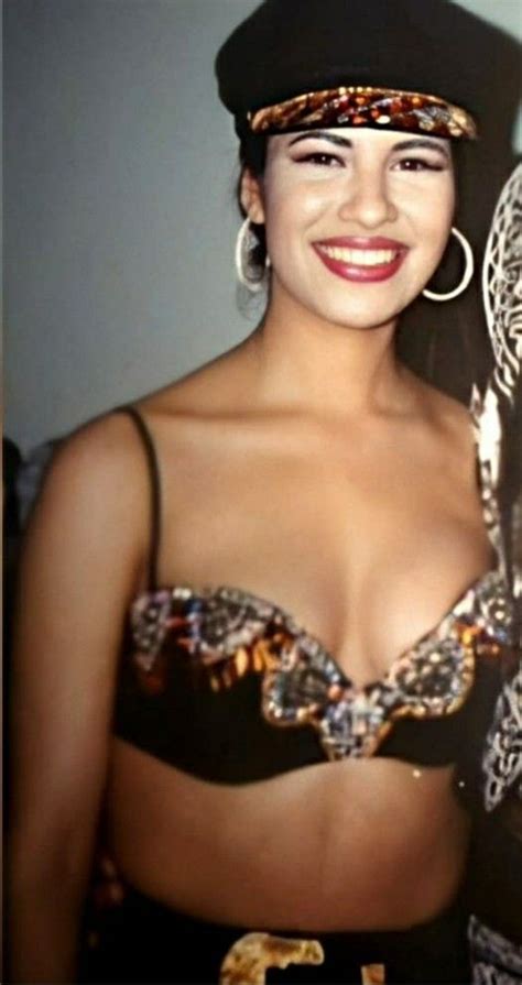 Selena Quintanilla Perez Famous People Celebrities Celebs Tejano Music Gorgeous Women