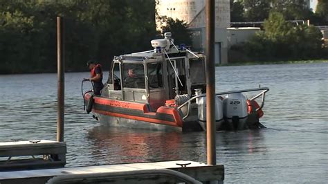 body of missing tugboat worker artie odom who disappeared on des plaines river believed to be