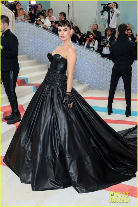 Photo Lily James Black Leather Gown To Met Gala 11 Photo 4927771